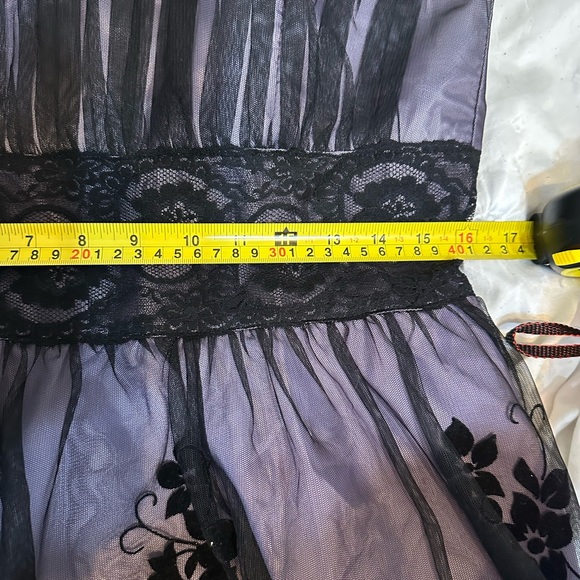 BELLA SWAN DRESS🖤 - Picture 8 of 9